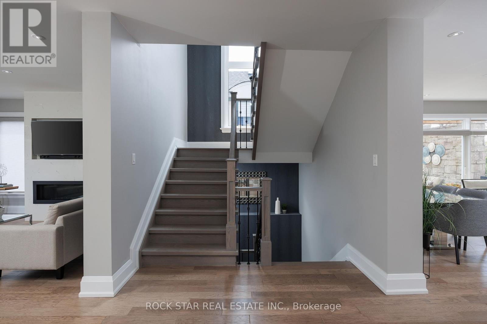 443 Seabourne Drive, Oakville, Ontario  L6L 4E9 - Photo 24 - W12161144