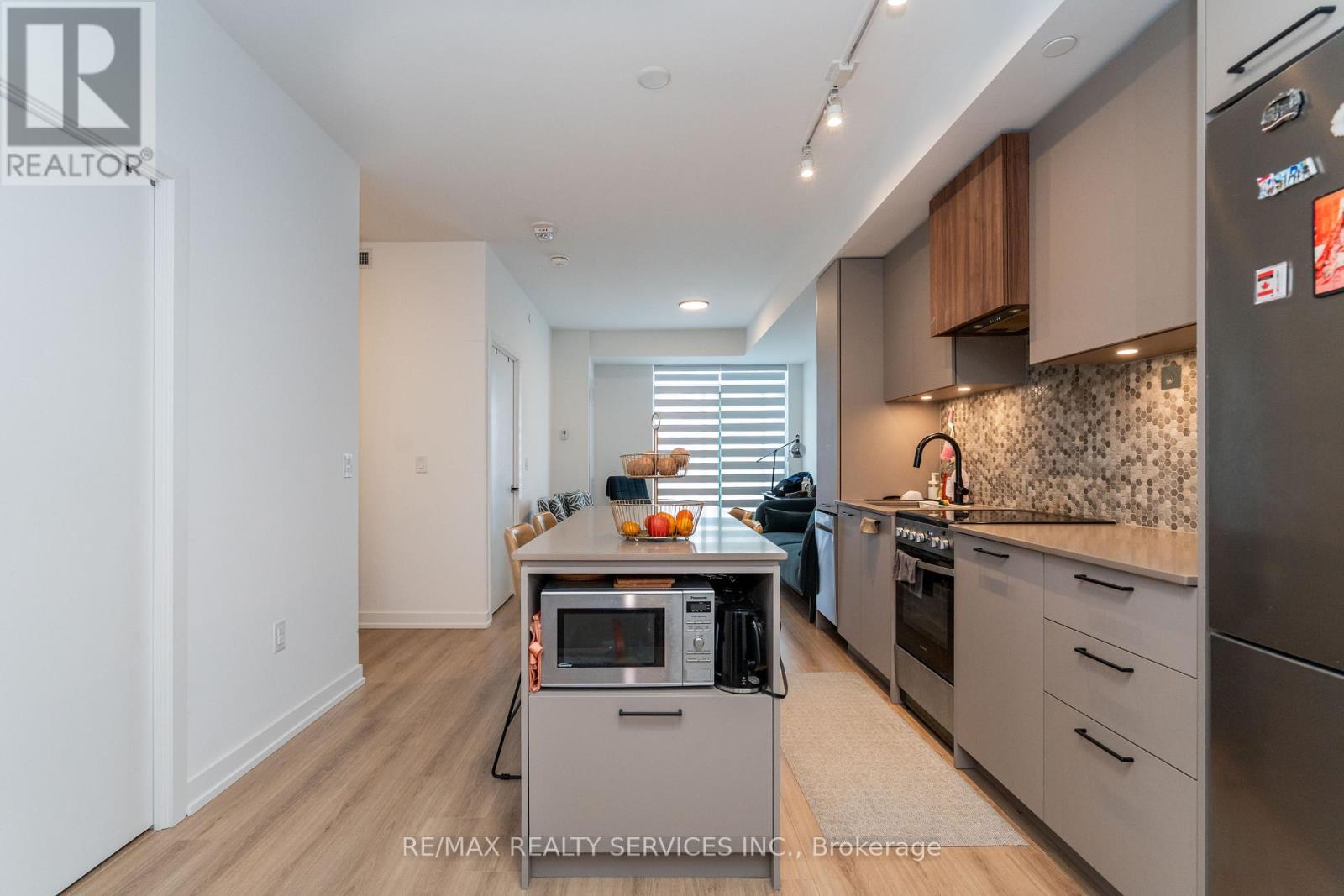 217 - 10 Lagerfeld Drive, Brampton (Northwest Brampton), Ontario  L7A 5L3 - Photo 13 - W12161162