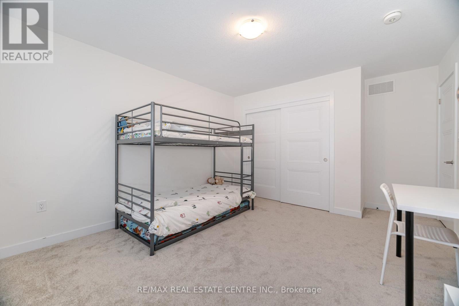 141 Terrace Drive, Grimsby, Ontario  L3M 0L2 - Photo 33 - X12161165