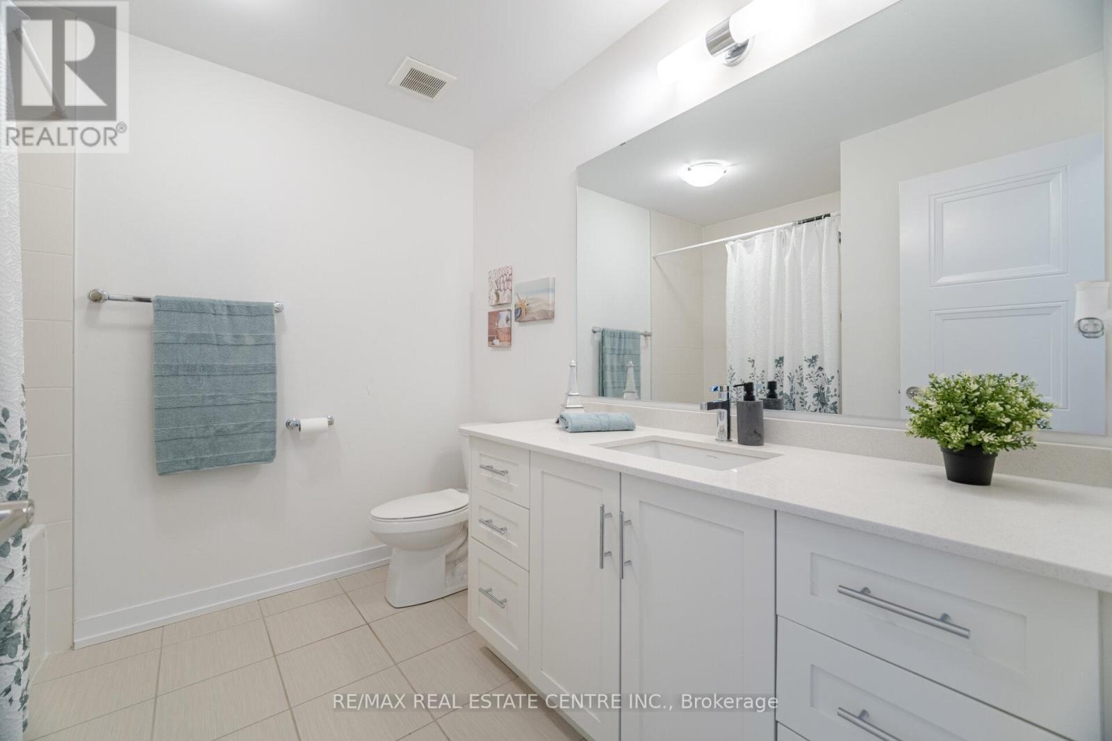 141 Terrace Drive, Grimsby, Ontario  L3M 0L2 - Photo 34 - X12161165