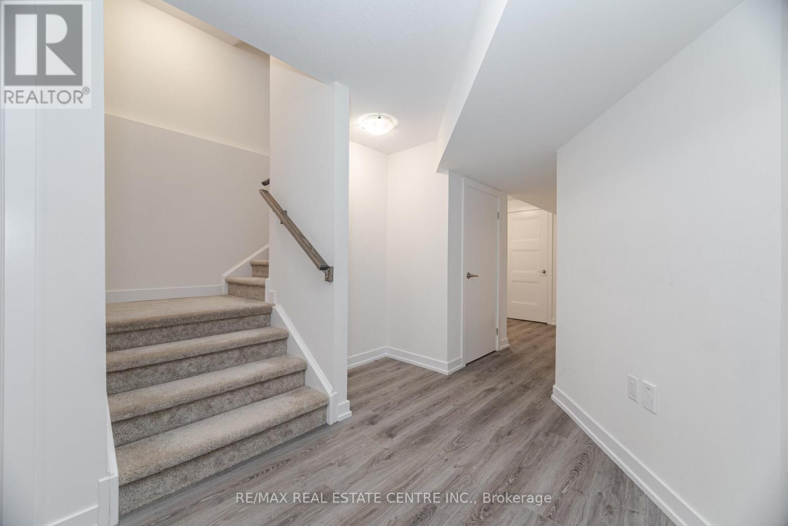 141 Terrace Drive, Grimsby, Ontario  L3M 0L2 - Photo 36 - X12161165