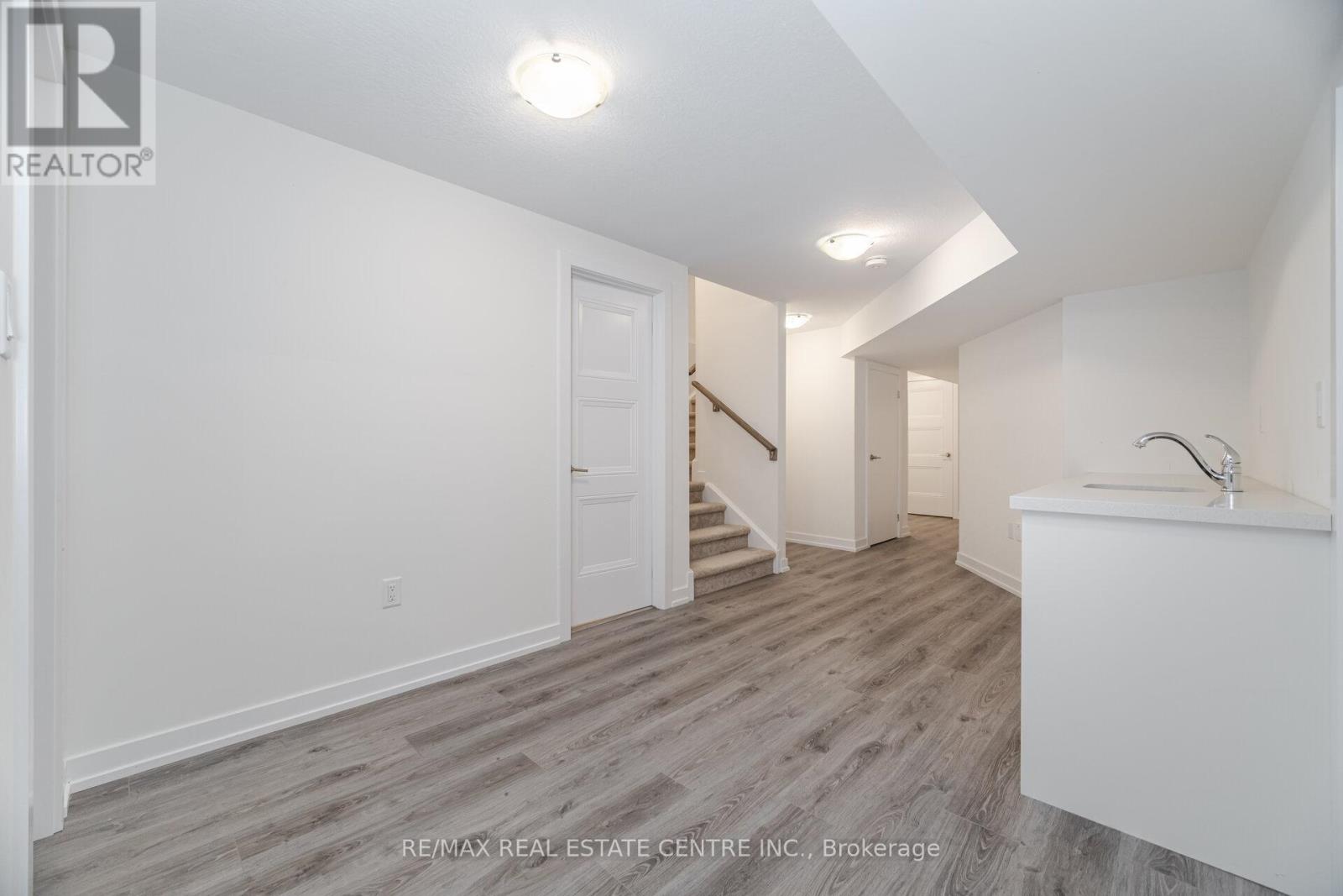 141 Terrace Drive, Grimsby, Ontario  L3M 0L2 - Photo 37 - X12161165