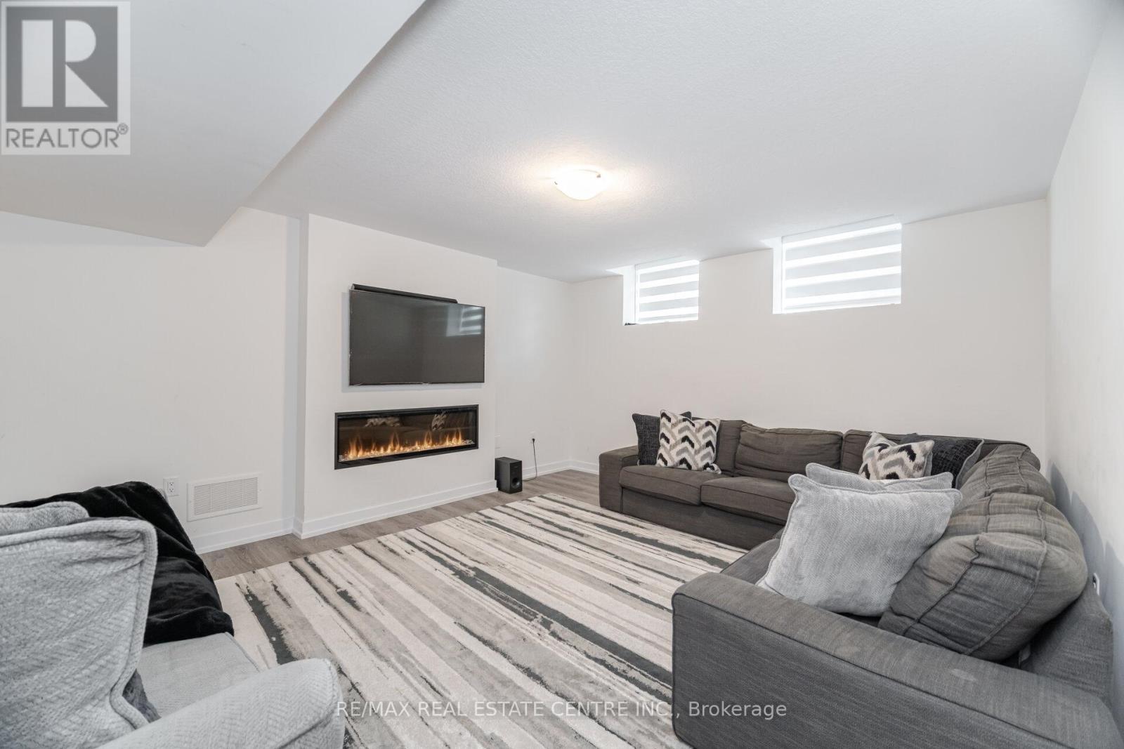141 Terrace Drive, Grimsby, Ontario  L3M 0L2 - Photo 39 - X12161165