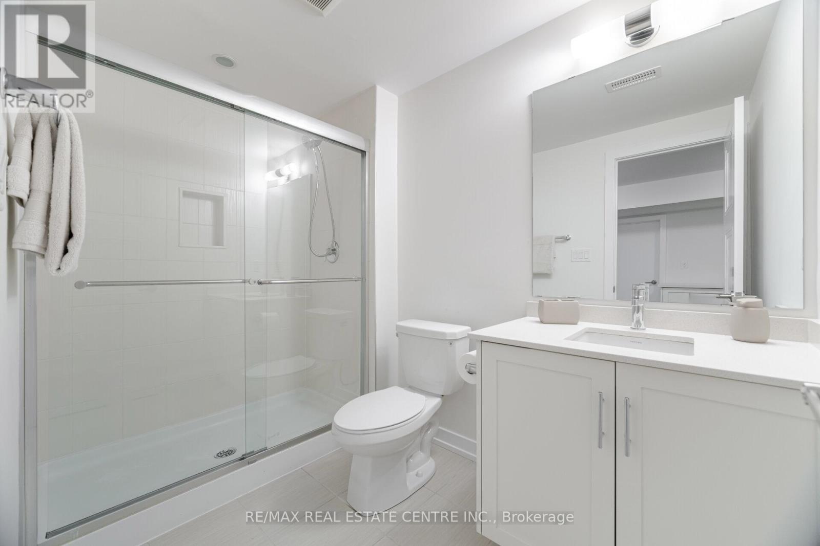 141 Terrace Drive, Grimsby, Ontario  L3M 0L2 - Photo 43 - X12161165
