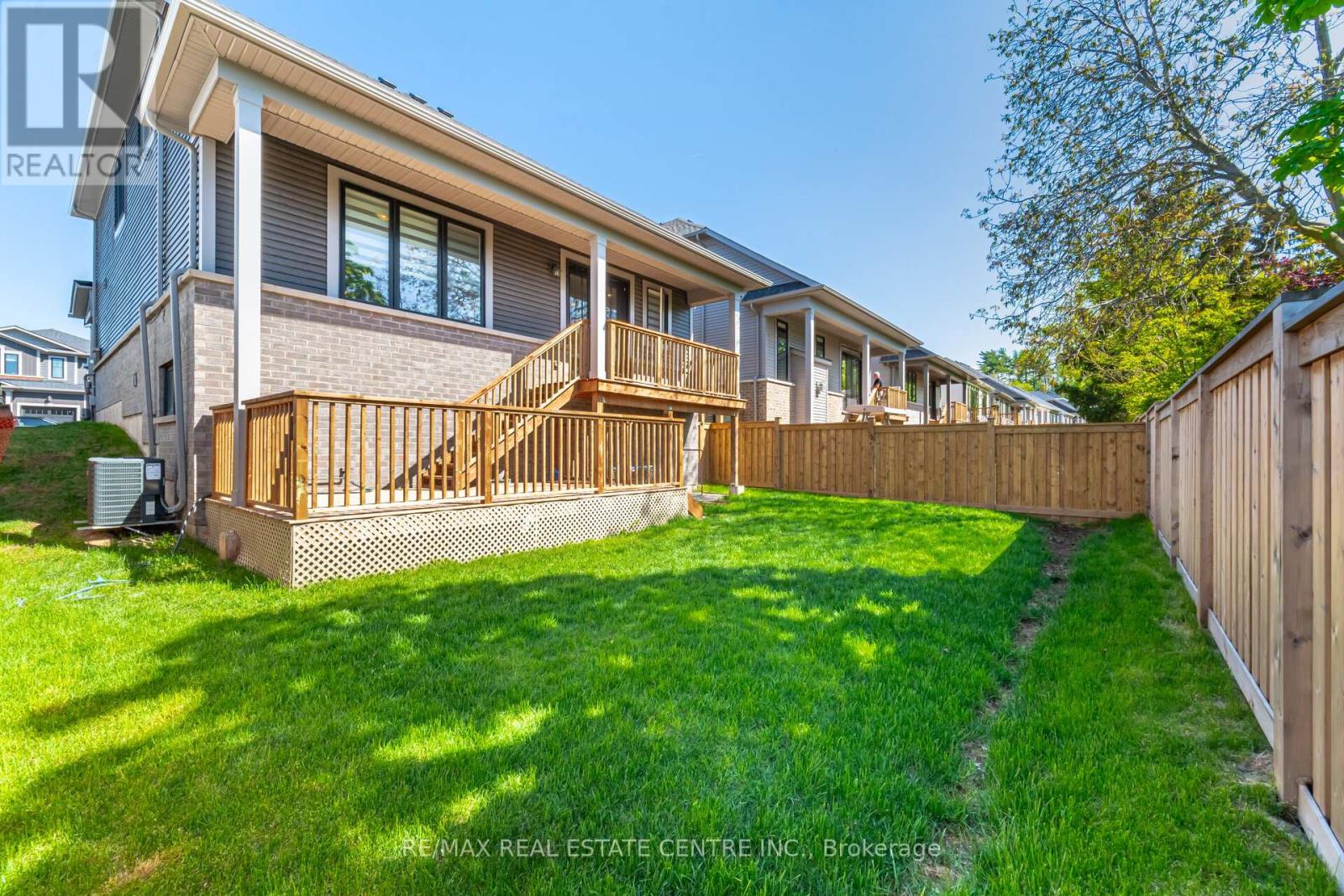 141 Terrace Drive, Grimsby, Ontario  L3M 0L2 - Photo 50 - X12161165