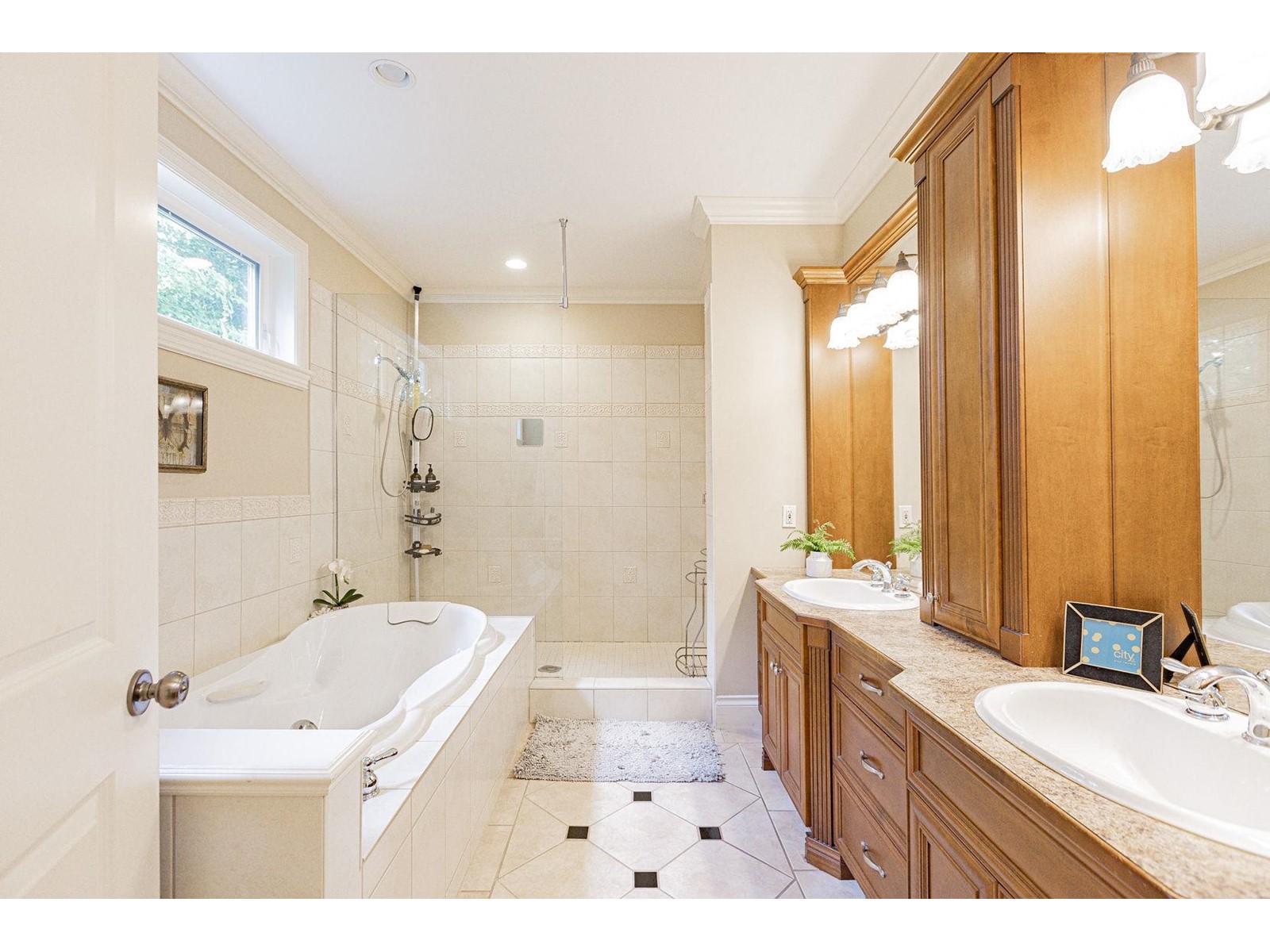 2020 134 Street, Surrey, British Columbia  V4A 9N8 - Photo 12 - R2985245