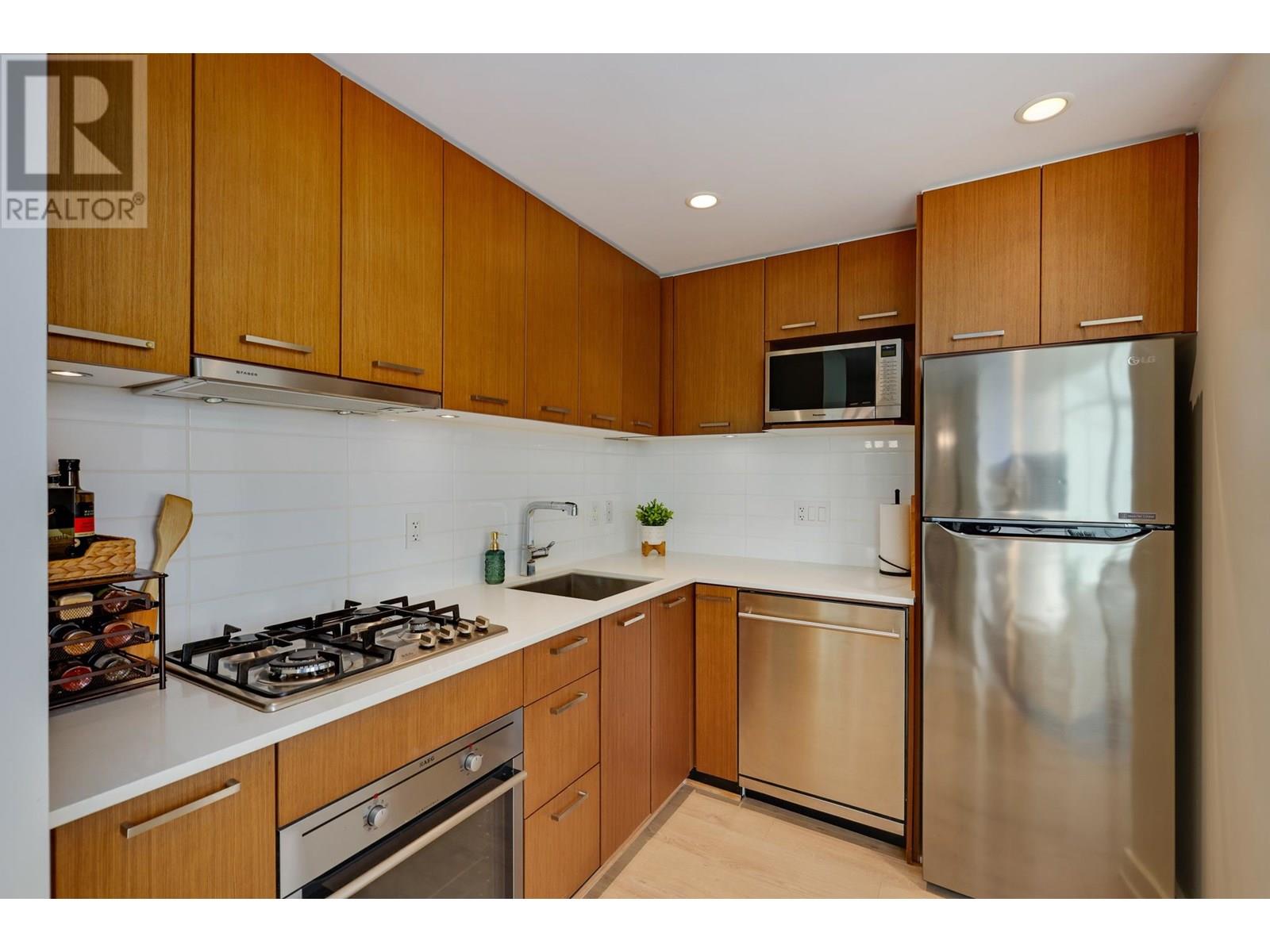 1207 1372 Seymour Street, Vancouver, British Columbia  V6B 0L1 - Photo 10 - R3002903