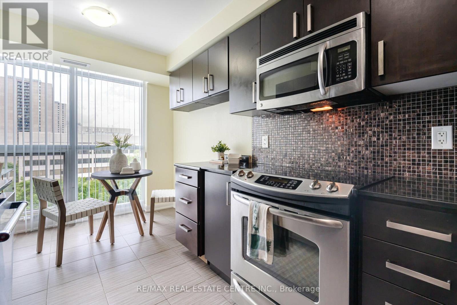 906 - 17 Anndale Drive, Toronto, Ontario  M2N 2W7 - Photo 16 - C12161168