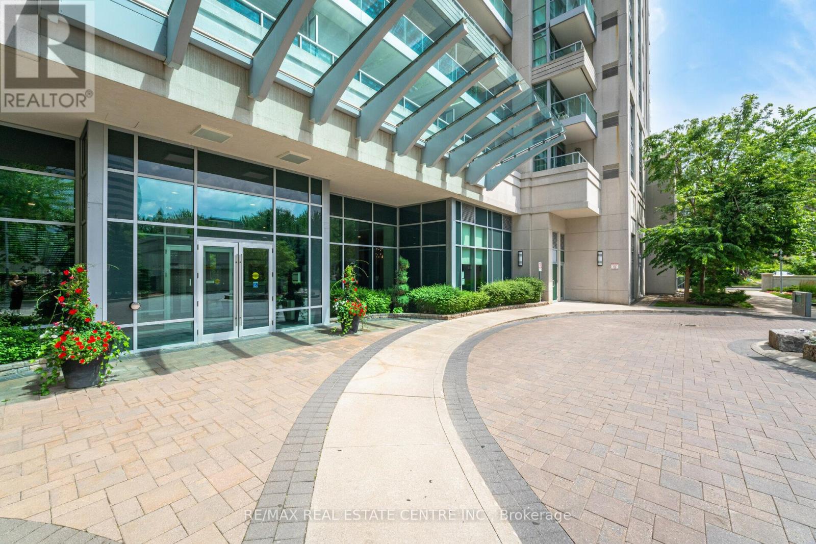 906 - 17 Anndale Drive, Toronto, Ontario  M2N 2W7 - Photo 2 - C12161168