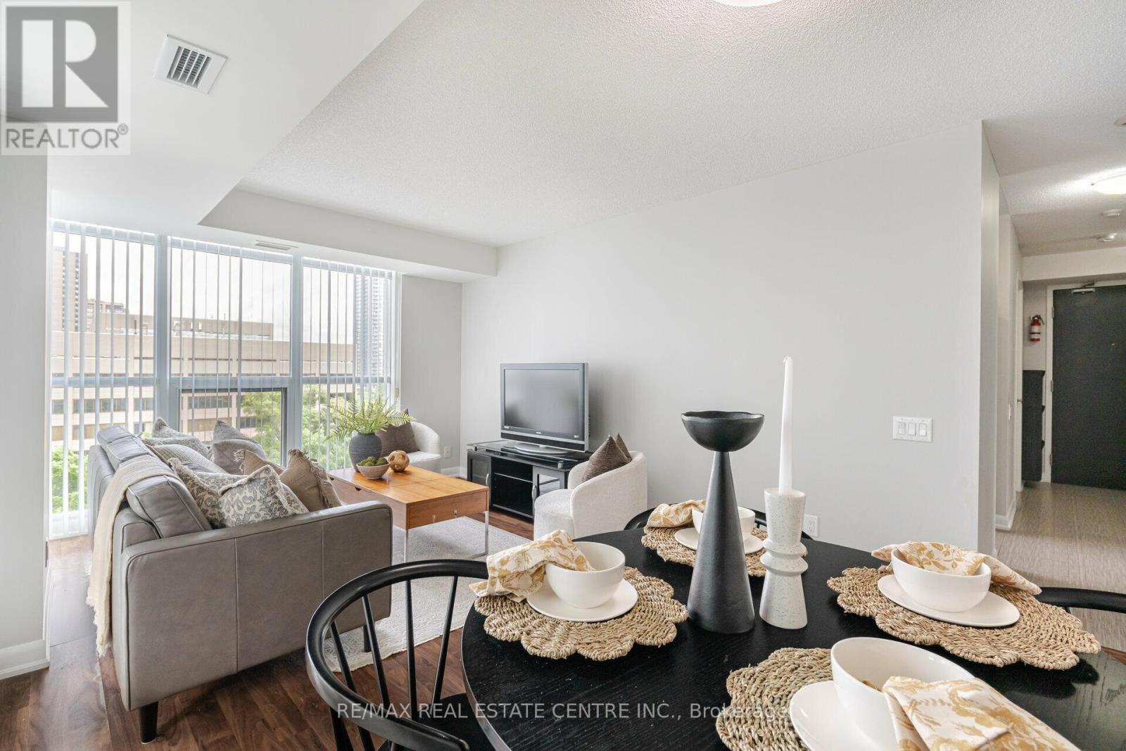 906 - 17 Anndale Drive, Toronto, Ontario  M2N 2W7 - Photo 9 - C12161168