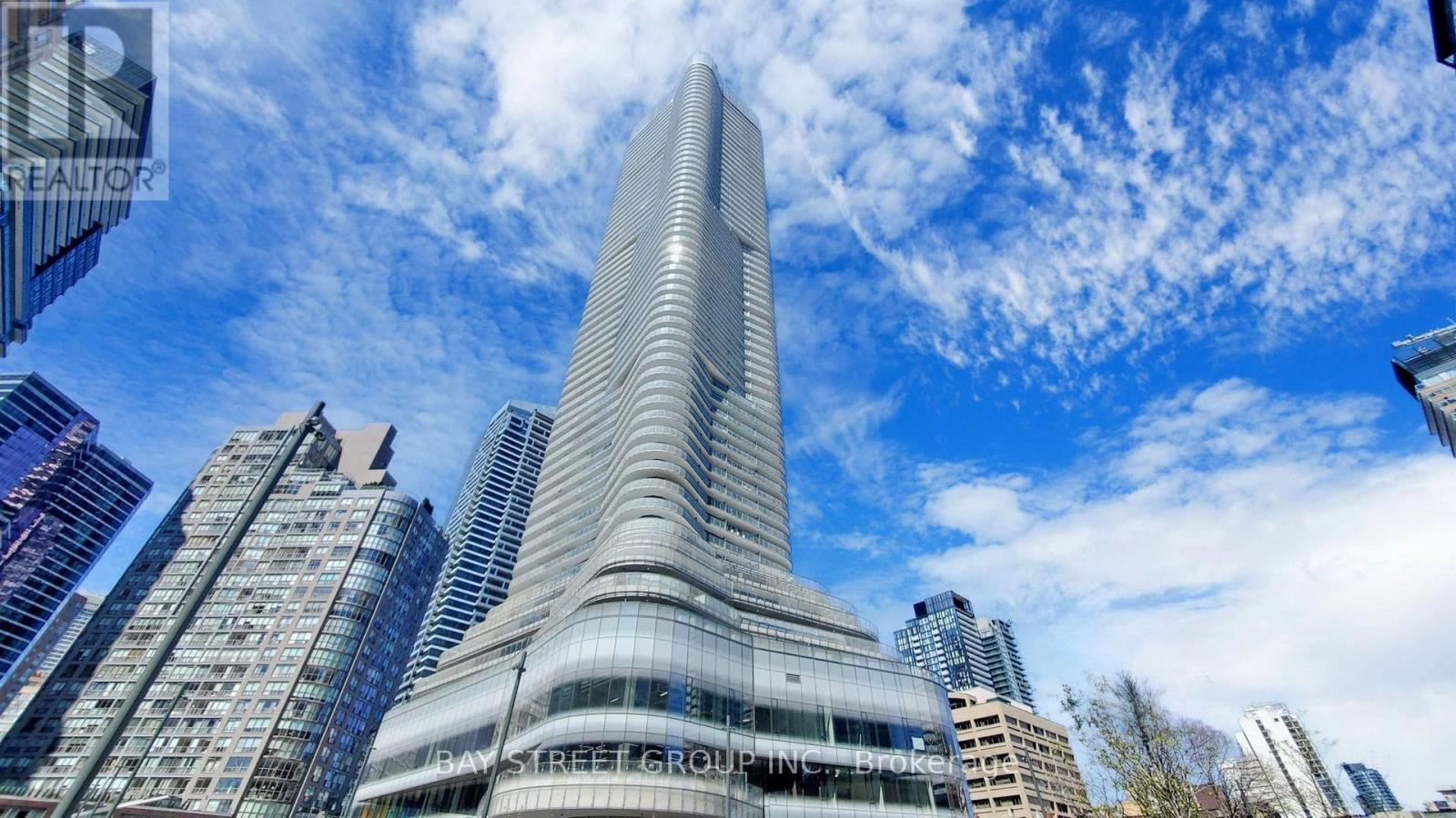 3607 - 11 Wellesley Street W, Toronto, Ontario  M4Y 0G4 - Photo 3 - C12161172