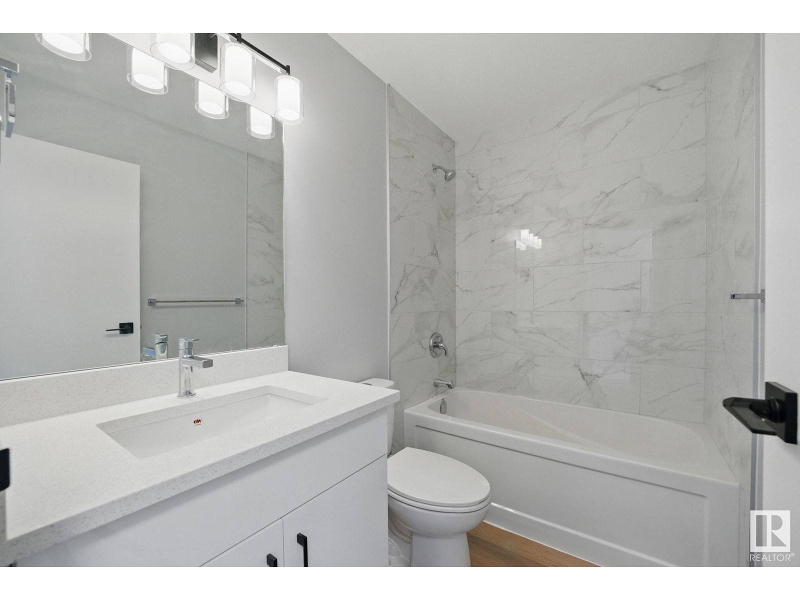 112 Callingwood Two Nw, Edmonton, Alberta  T5T 1A3 - Photo 14 - E4437508