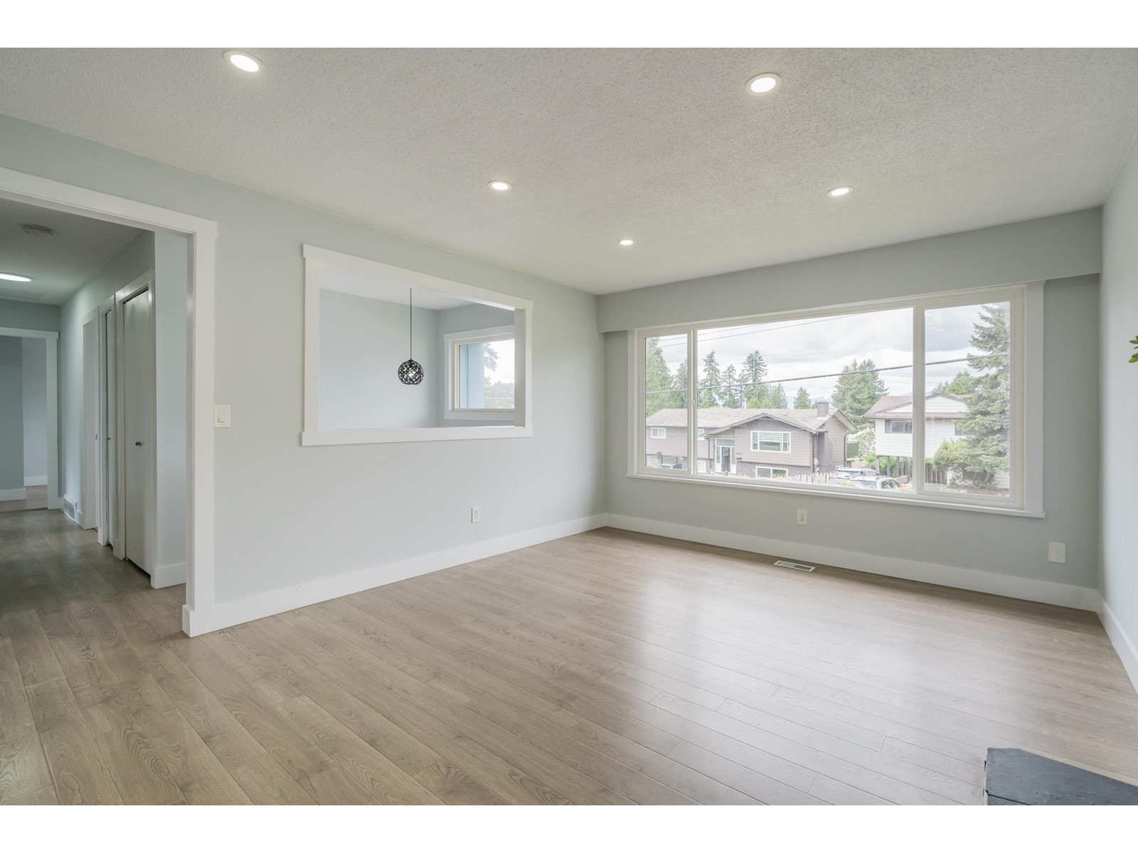 Property at 11408 PEMBERTON CRESCENT image 4