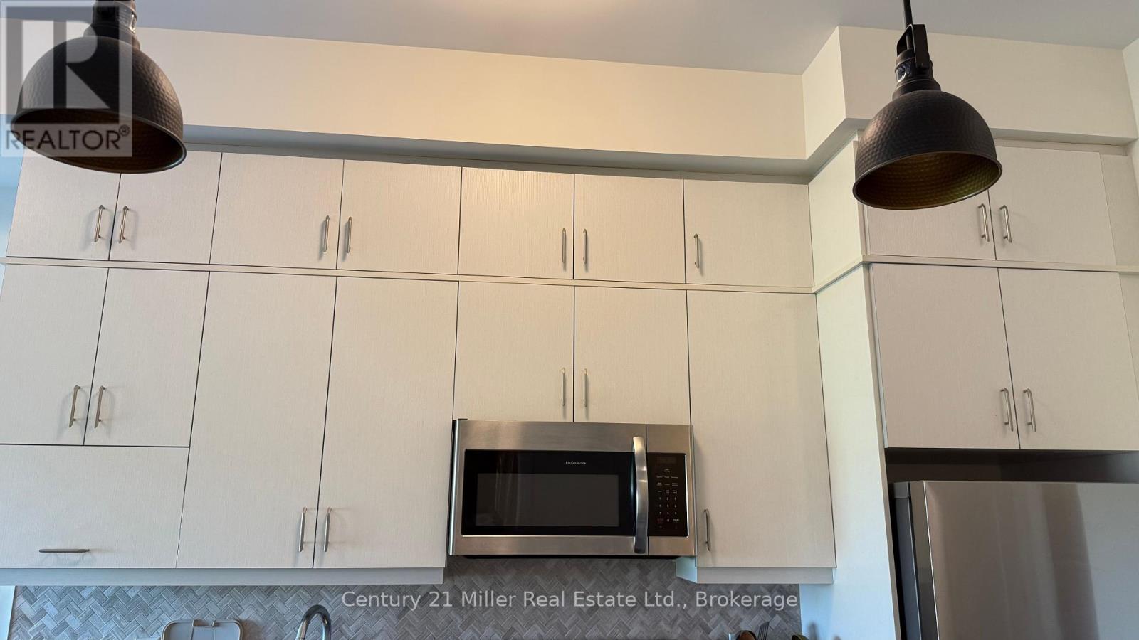 621 - 128 Grovewood Common, Oakville, Ontario  L6H 0X3 - Photo 6 - W12161207