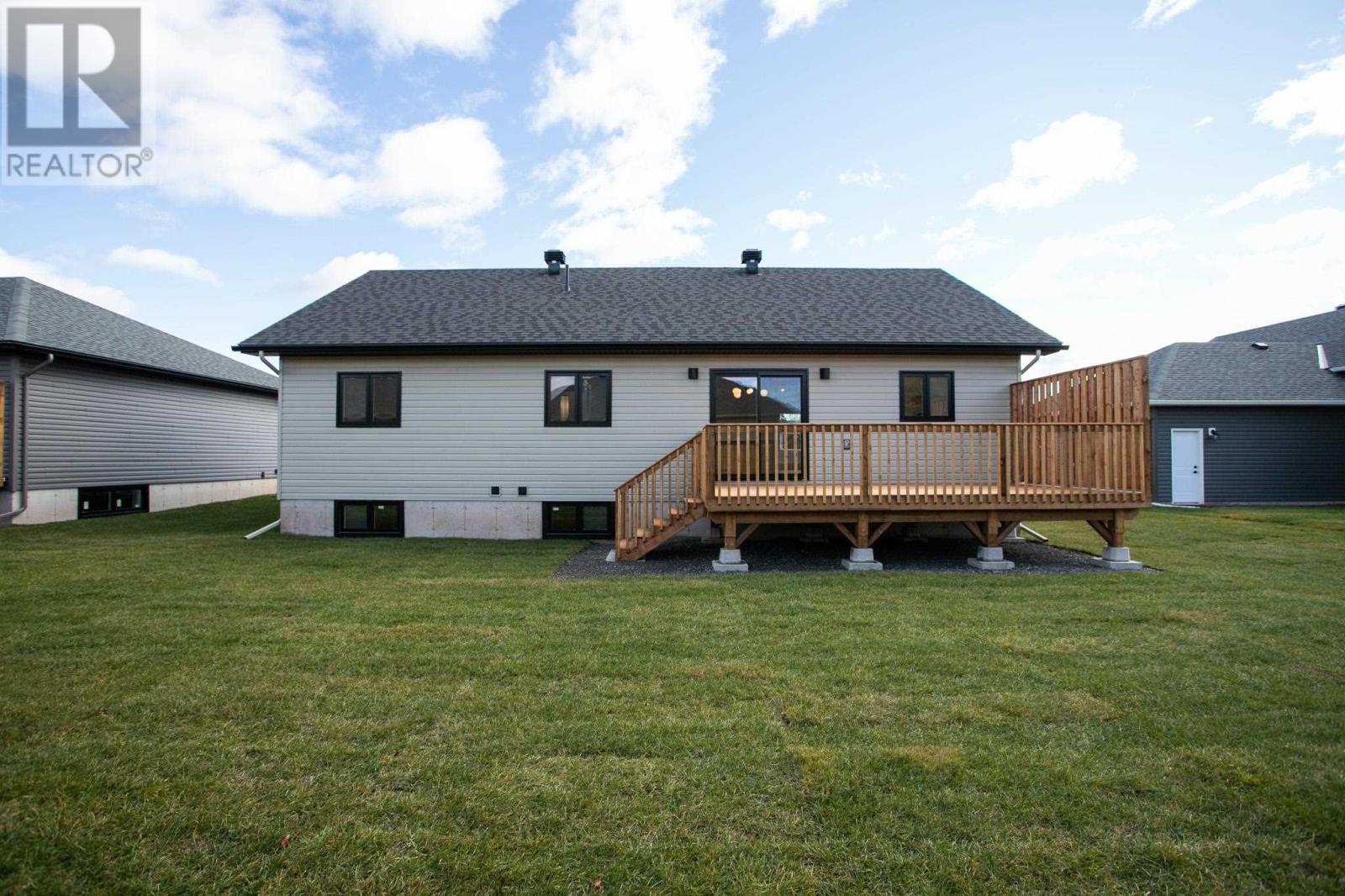 24 Noah Dr, Sault Ste. Marie, Ontario  P6C 6E6 - Photo 3 - SM251084