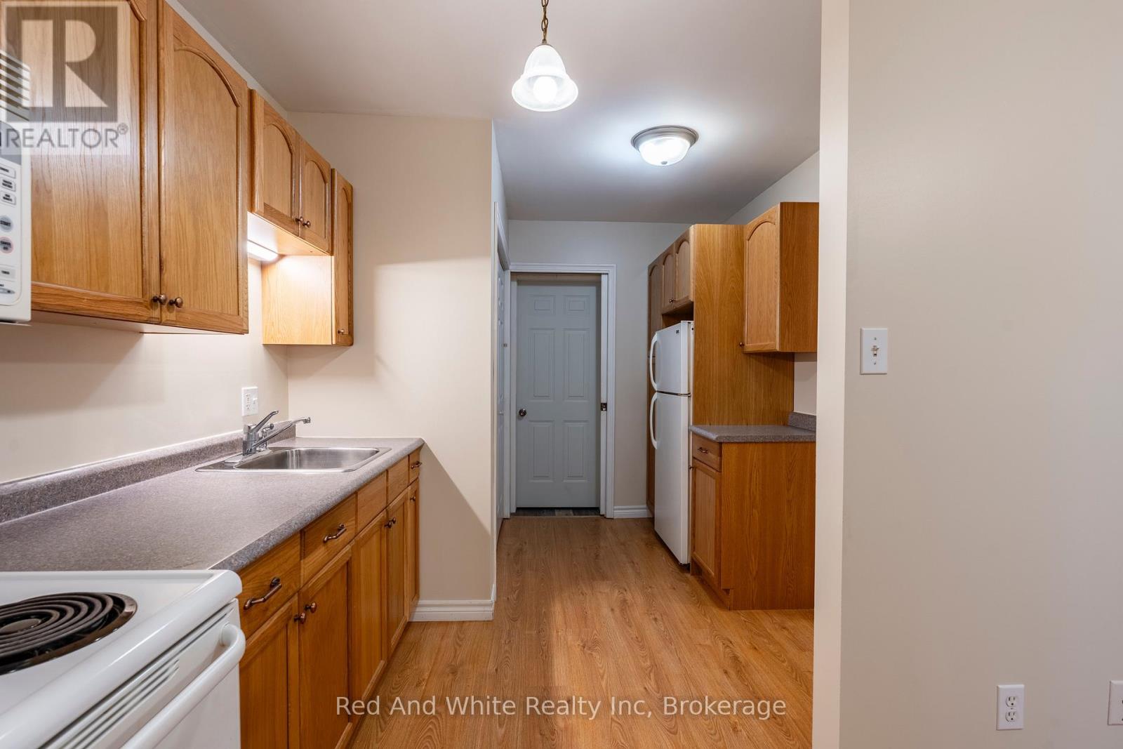28 Hopeton Street, Cambridge, Ontario  N1R 3T3 - Photo 21 - X12161251