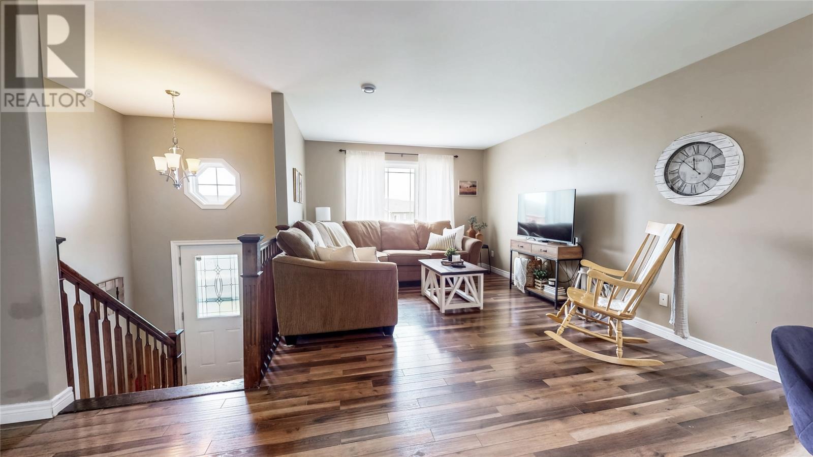 Property at 291 Lanark Drive image 2
