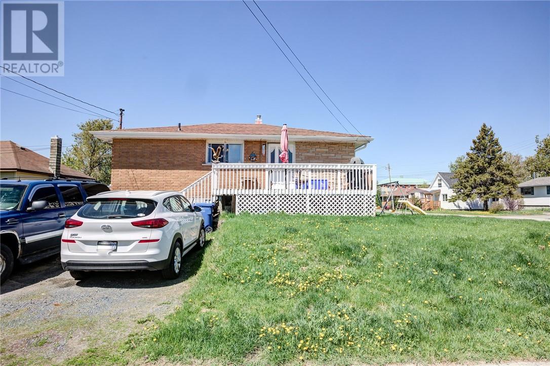41 O'connor Street, Chelmsford, Ontario  P0M 1L0 - Photo 4 - 2122287