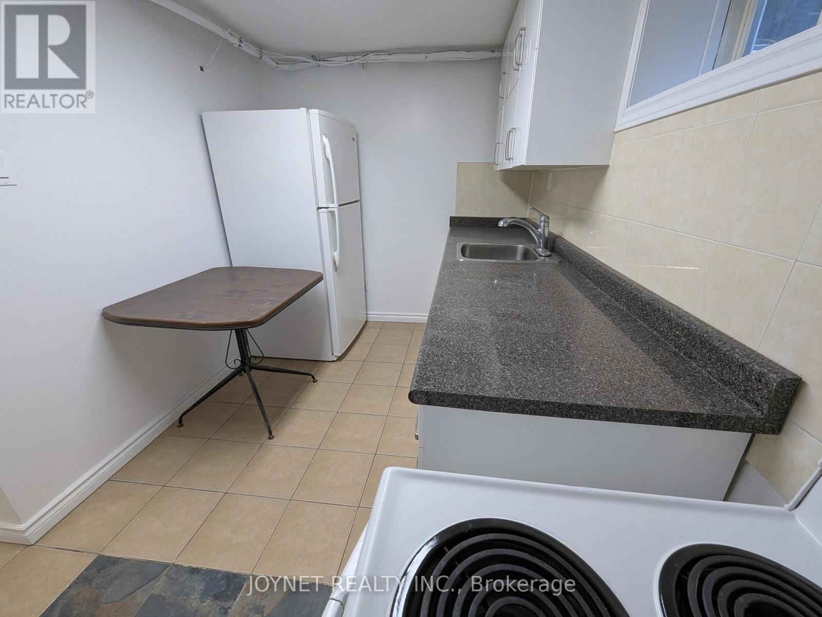 Shared  Bsmt L2 (2nd Bdrm - 47 Caracas Road, Toronto, Ontario  M2K 1A8 - Photo 14 - C12155906