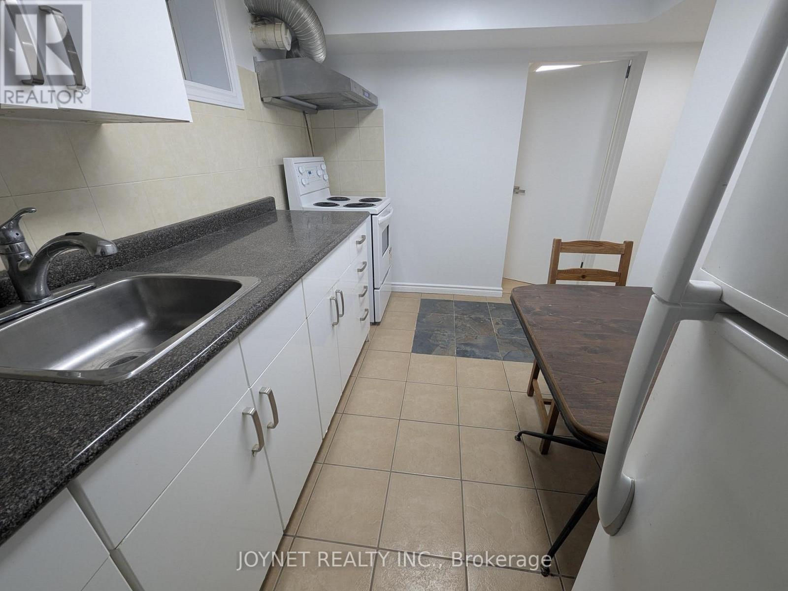 Shared  Bsmt L2 (2nd Bdrm - 47 Caracas Road, Toronto, Ontario  M2K 1A8 - Photo 6 - C12155906