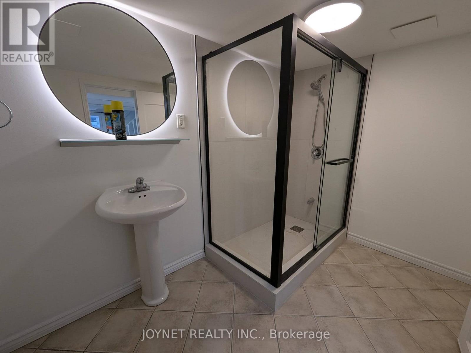 Shared  Bsmt L2 (2nd Bdrm - 47 Caracas Road, Toronto, Ontario  M2K 1A8 - Photo 22 - C12155906