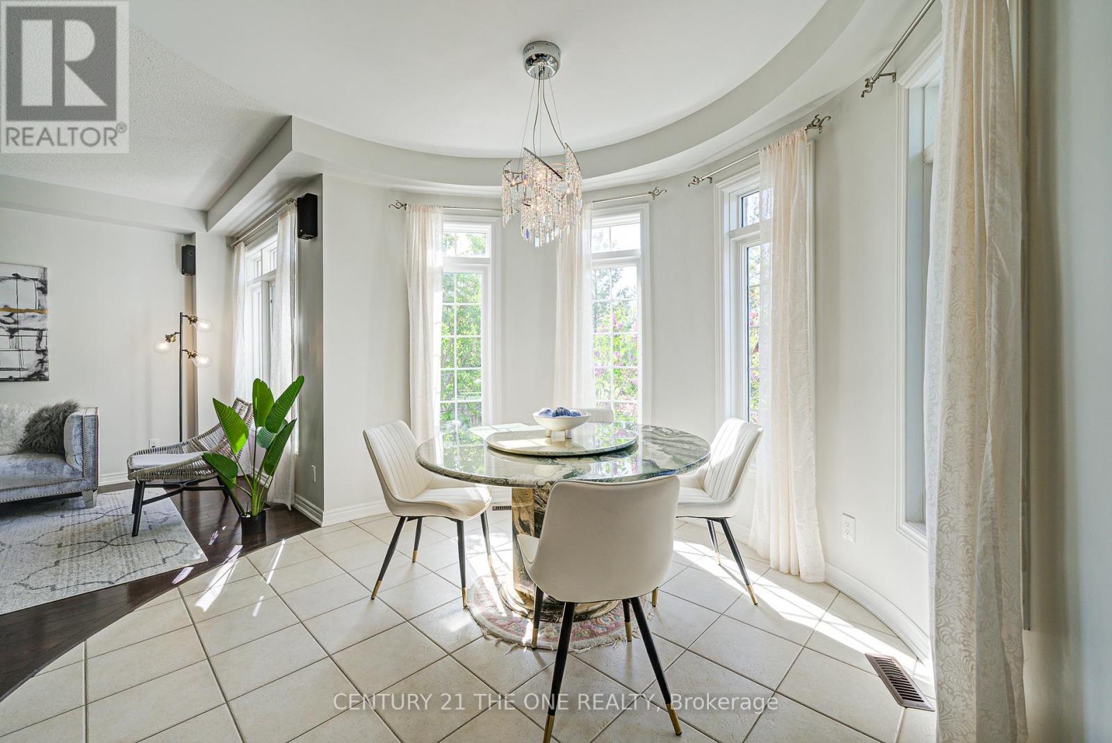 60 Wicker Drive, Richmond Hill, Ontario  L4E 4T5 - Photo 12 - N12161186