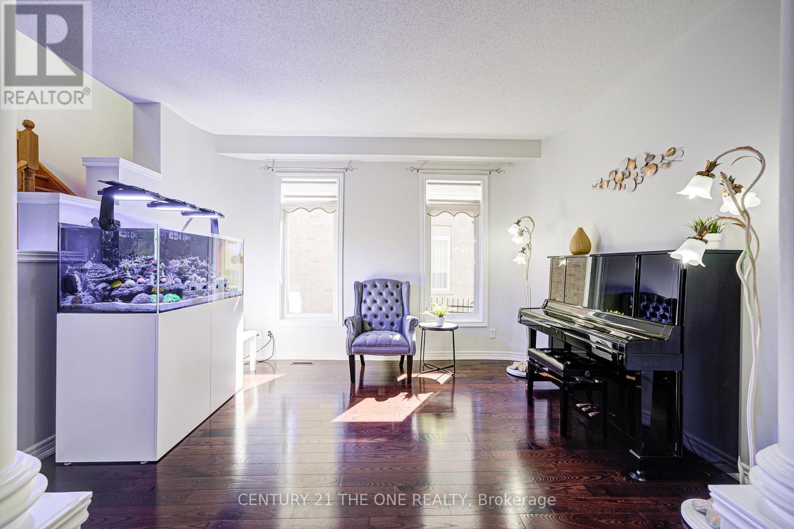 60 Wicker Drive, Richmond Hill, Ontario  L4E 4T5 - Photo 6 - N12161186