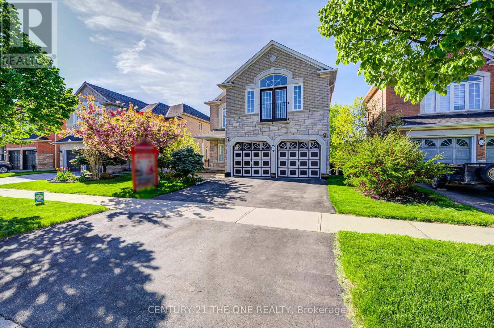 60 Wicker Drive, Richmond Hill, Ontario  L4E 4T5 - Photo 3 - N12161186