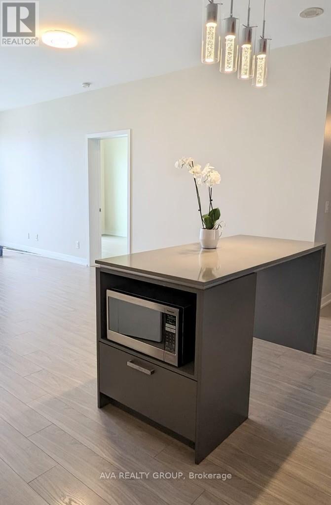 913 - 1830 Bloor Street S, Toronto, Ontario  M6P 3K6 - Photo 10 - W12161060