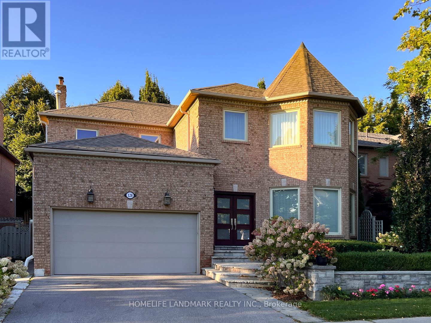 128 BEVERLEY GLEN BOULEVARD, Vaughan, Ontario