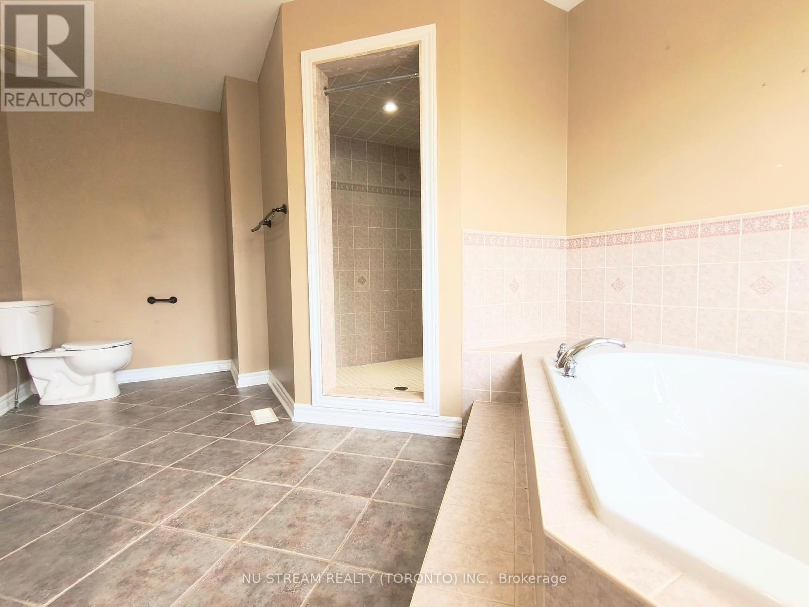 279 Twin Hills Crescent, Vaughan, Ontario  L4H 0H4 - Photo 13 - N12148718