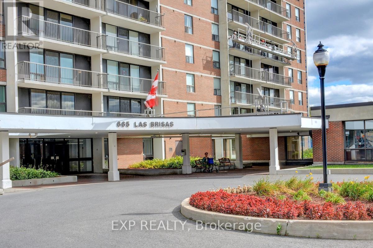 1705 - 665 Bathgate Drive, Ottawa, Ontario  K1K 3Y4 - Photo 3 - X12161194