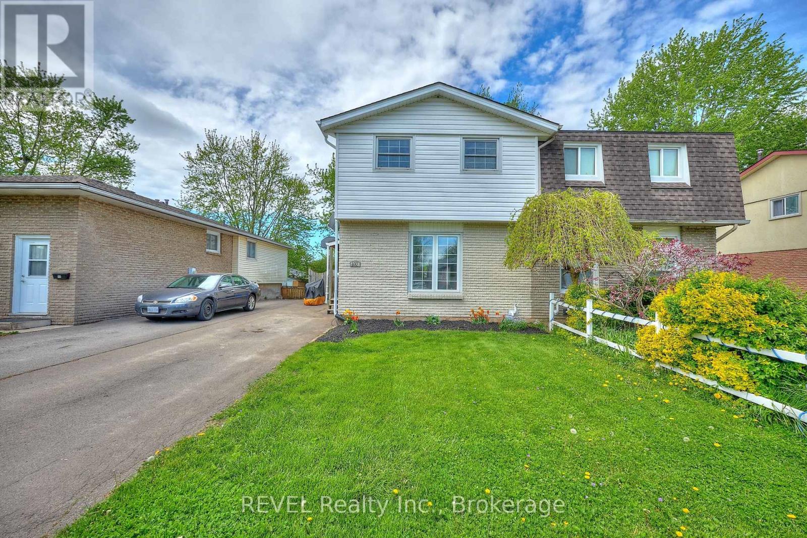 Property at 100 CHAPEL HILL CRESCENT image 1