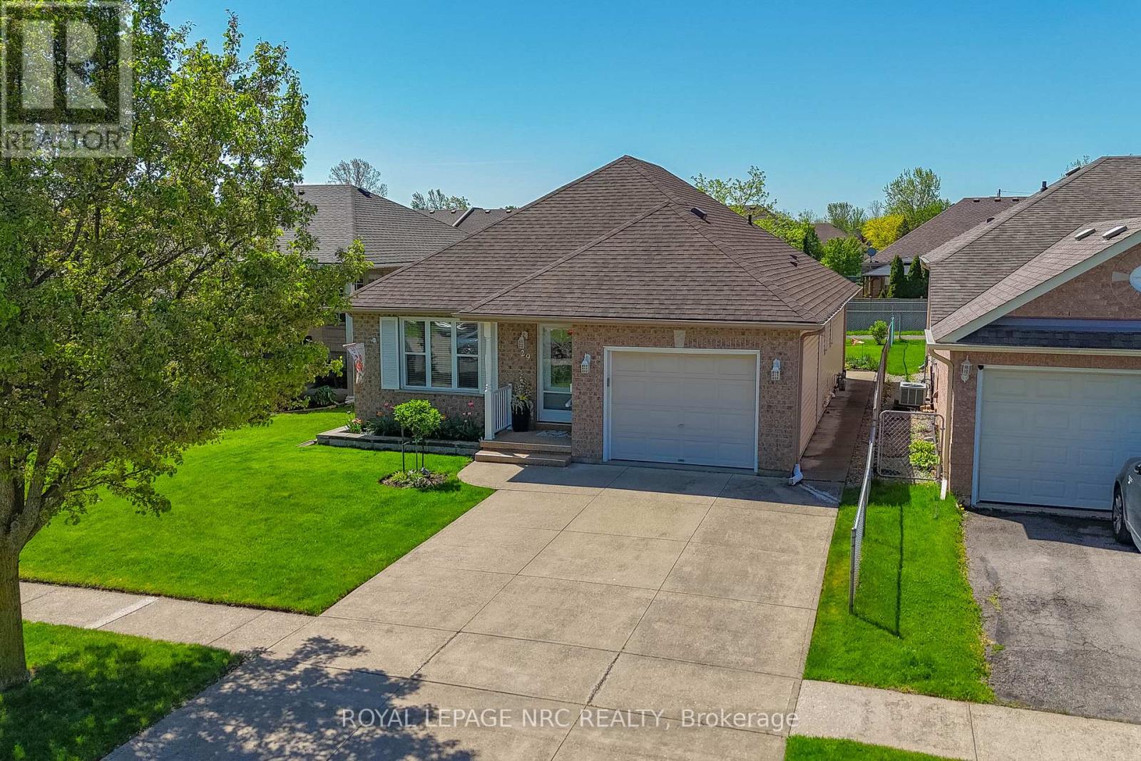 29 Jefferson Court E, Welland, Ontario  L3C 7G5 - Photo 19 - X12161261