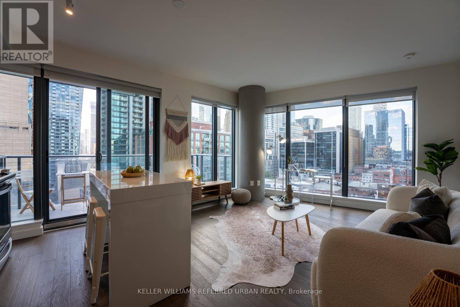 1207 - 2a Church Street, Toronto, Ontario  M5E 0E1 - Photo 1 - C12161193