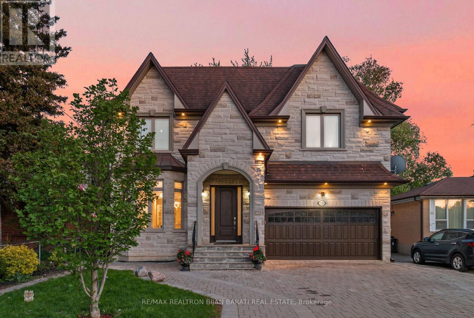 255 HOMEWOOD AVENUE, Toronto, Ontario