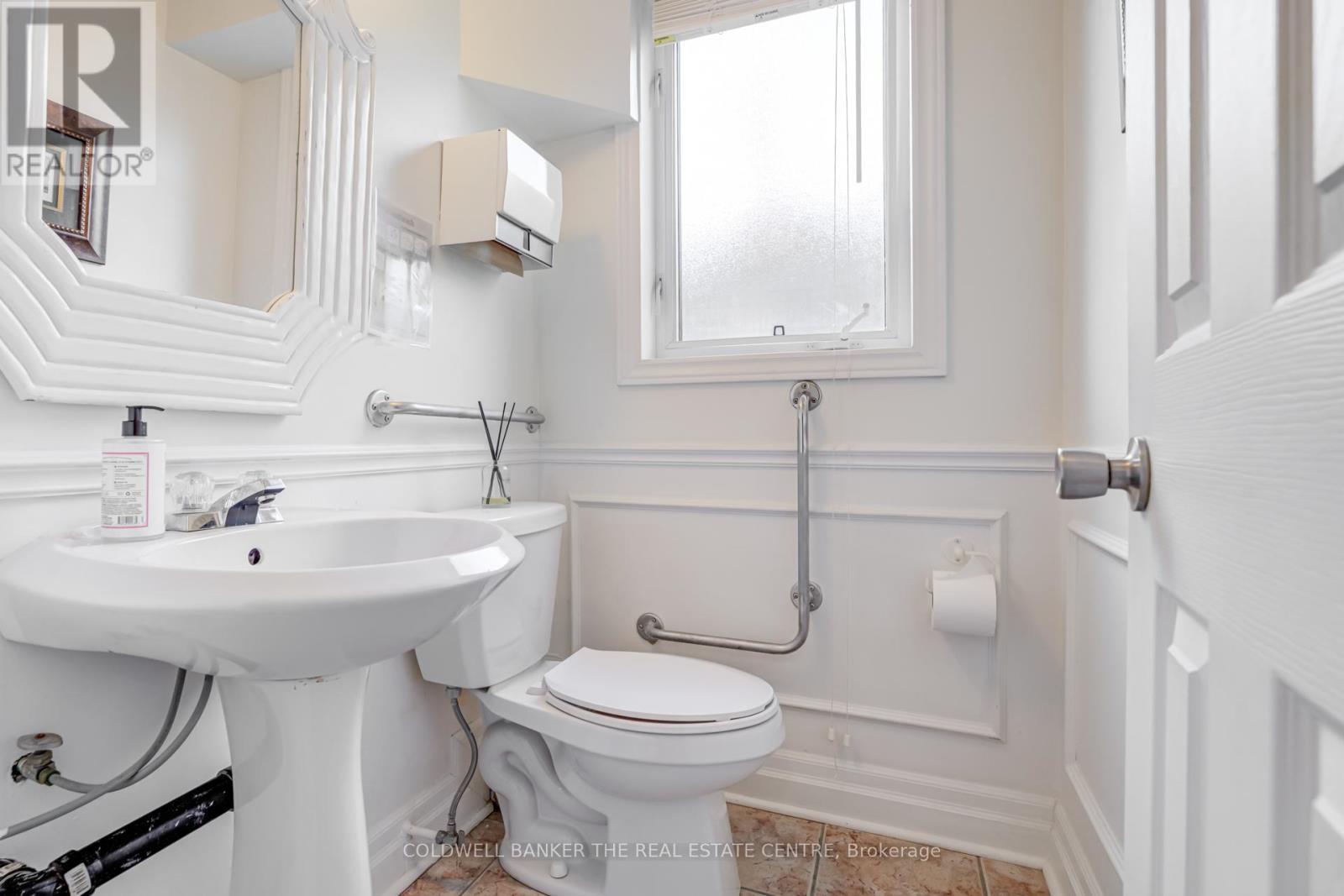 210 Jacey Ann Drive, Richmond Hill, Ontario  L4C 4N5 - Photo 26 - N12161210