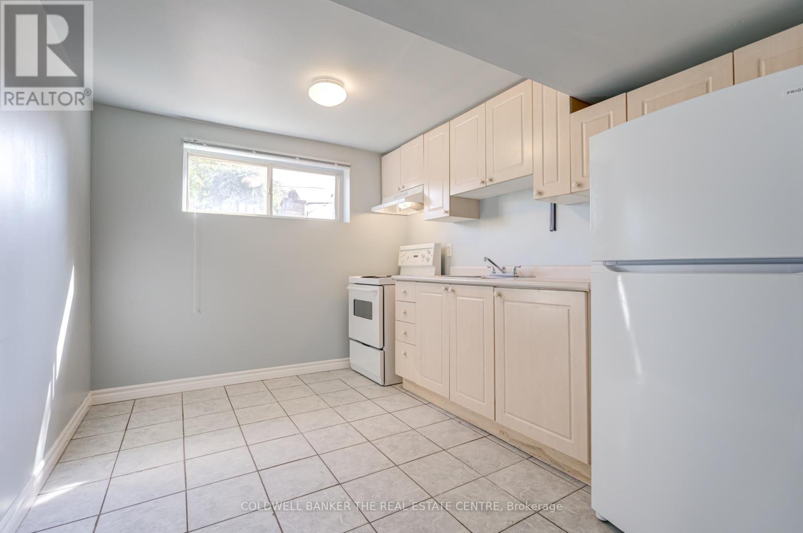 210 Jacey Ann Drive, Richmond Hill, Ontario  L4C 4N5 - Photo 36 - N12161210
