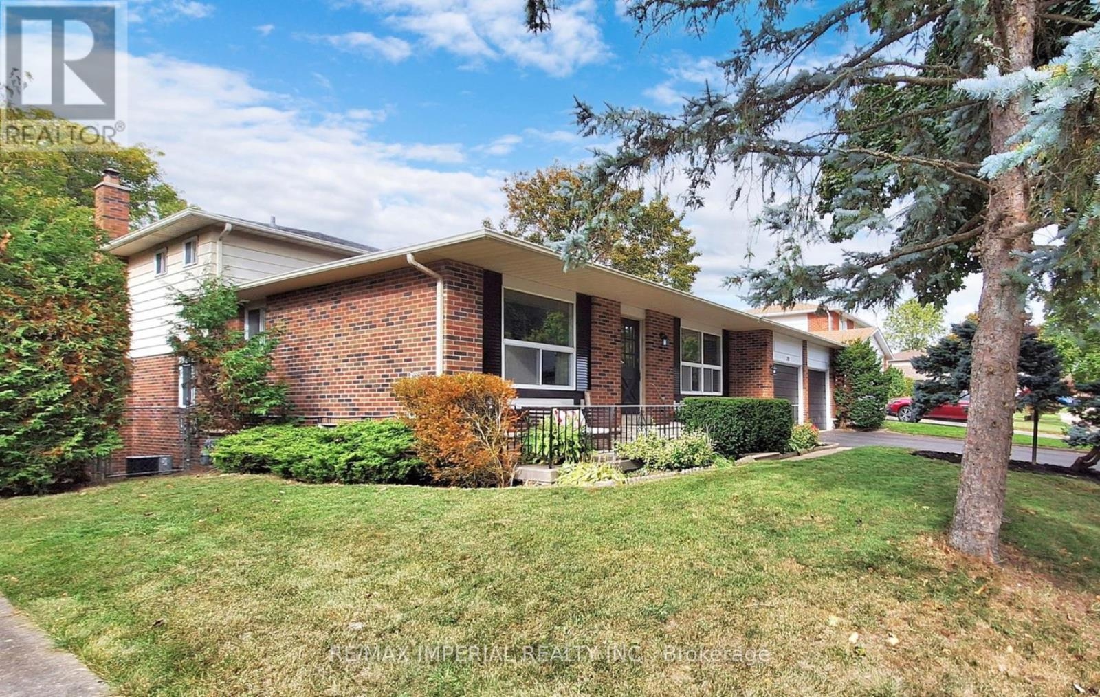 Lower - 70 Ramona Boulevard, Markham, Ontario  L3P 2K4 - Photo 2 - N12161213