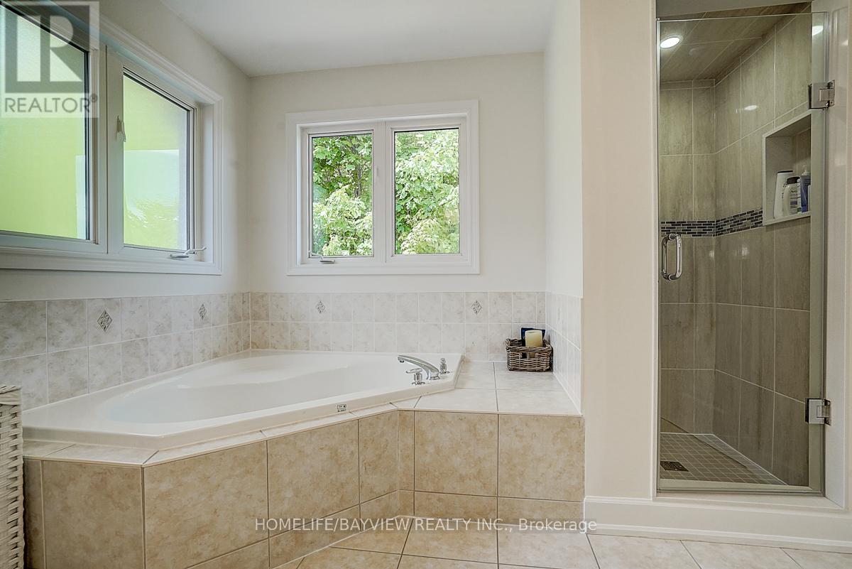 46 Canyon Hill Avenue, Richmond Hill, Ontario  L4C 9T5 - Photo 35 - N12161214