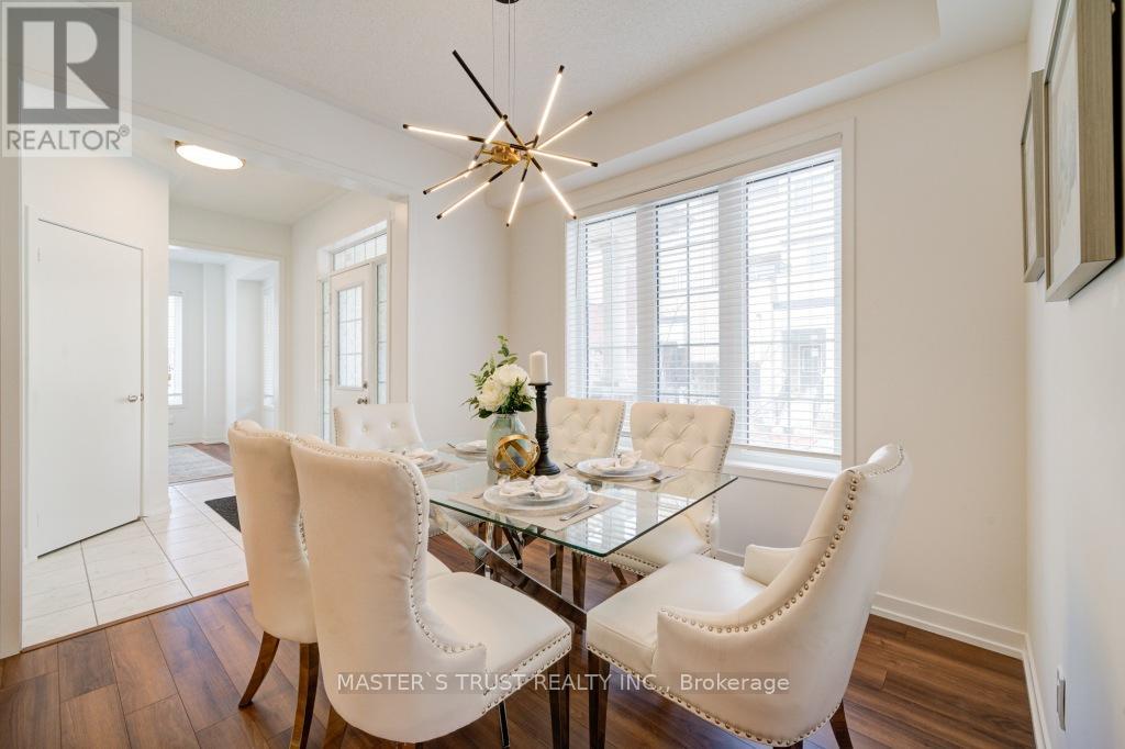 224 Harding Park Street, Newmarket, Ontario  L3Y 0E3 - Photo 9 - N12161255