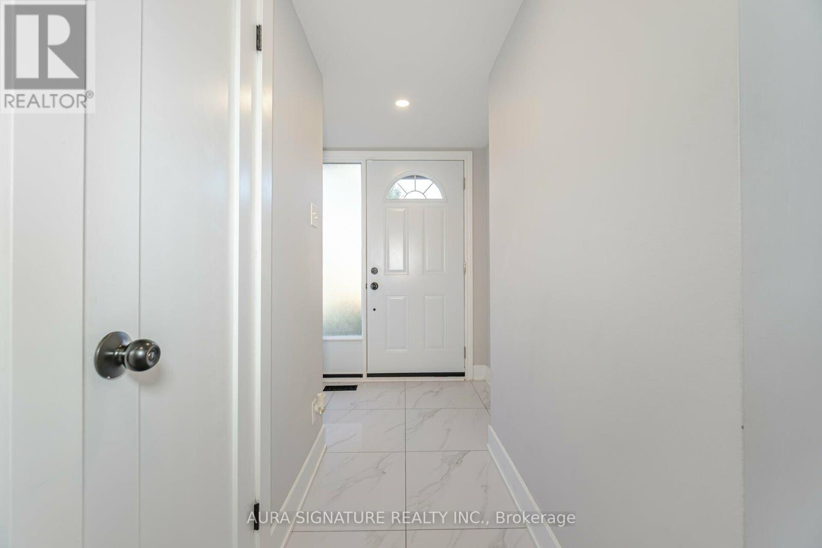 26 - 88 Rainbow Drive, Vaughan, Ontario  L4L 2K5 - Photo 4 - N12161274