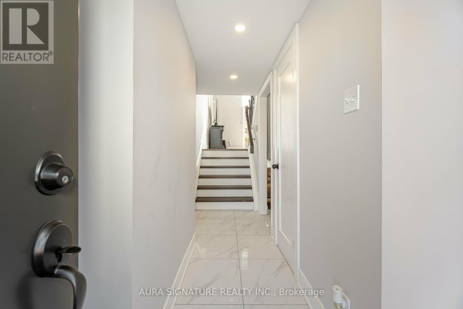 26 - 88 Rainbow Drive, Vaughan, Ontario  L4L 2K5 - Photo 5 - N12161274