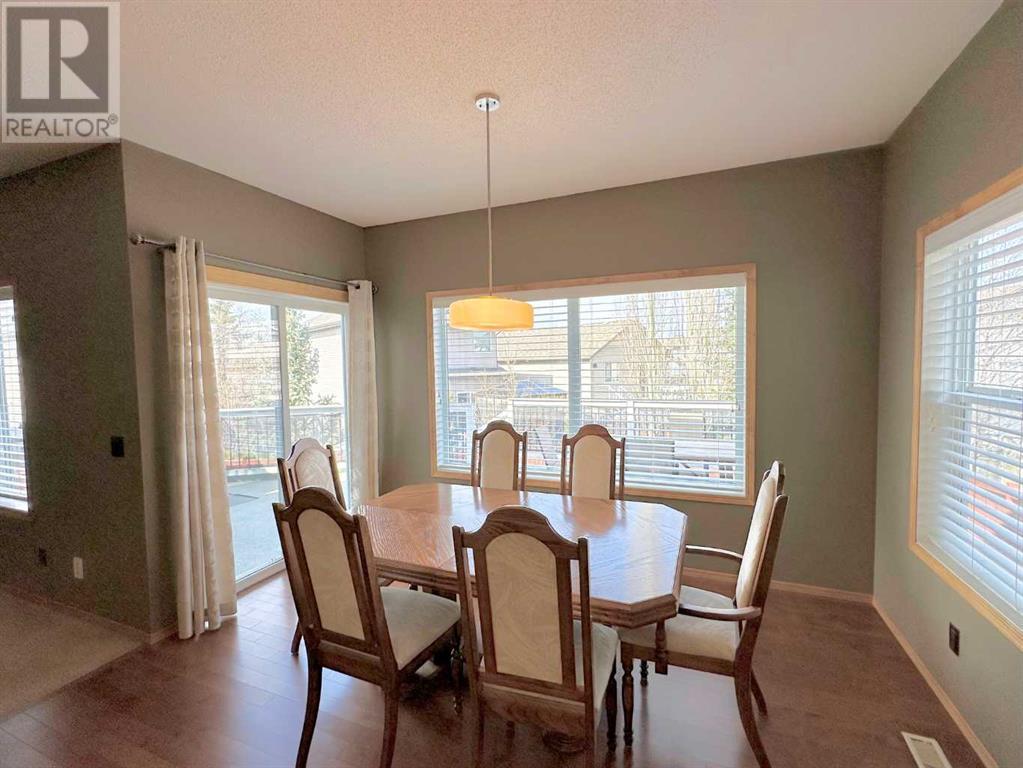 40 Panamount Circle Nw, Calgary, Alberta  T3L 0C7 - Photo 9 - A2221147