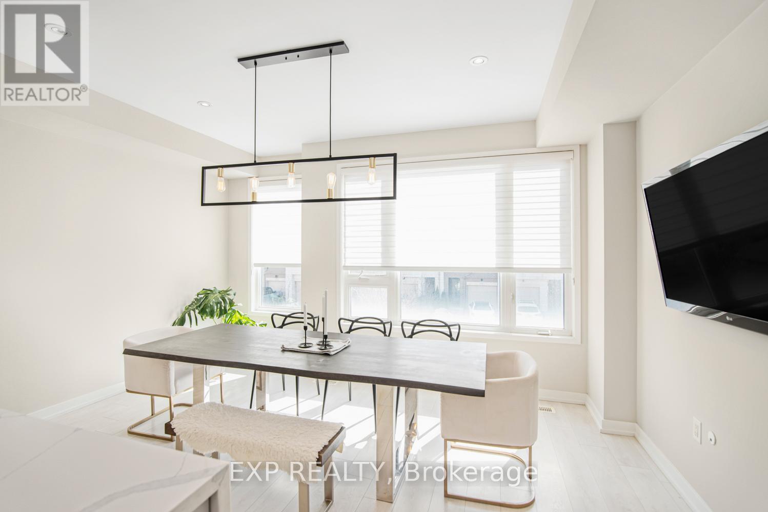 177 Huguenot Road, Oakville, Ontario  L6H 0L4 - Photo 6 - W12161215