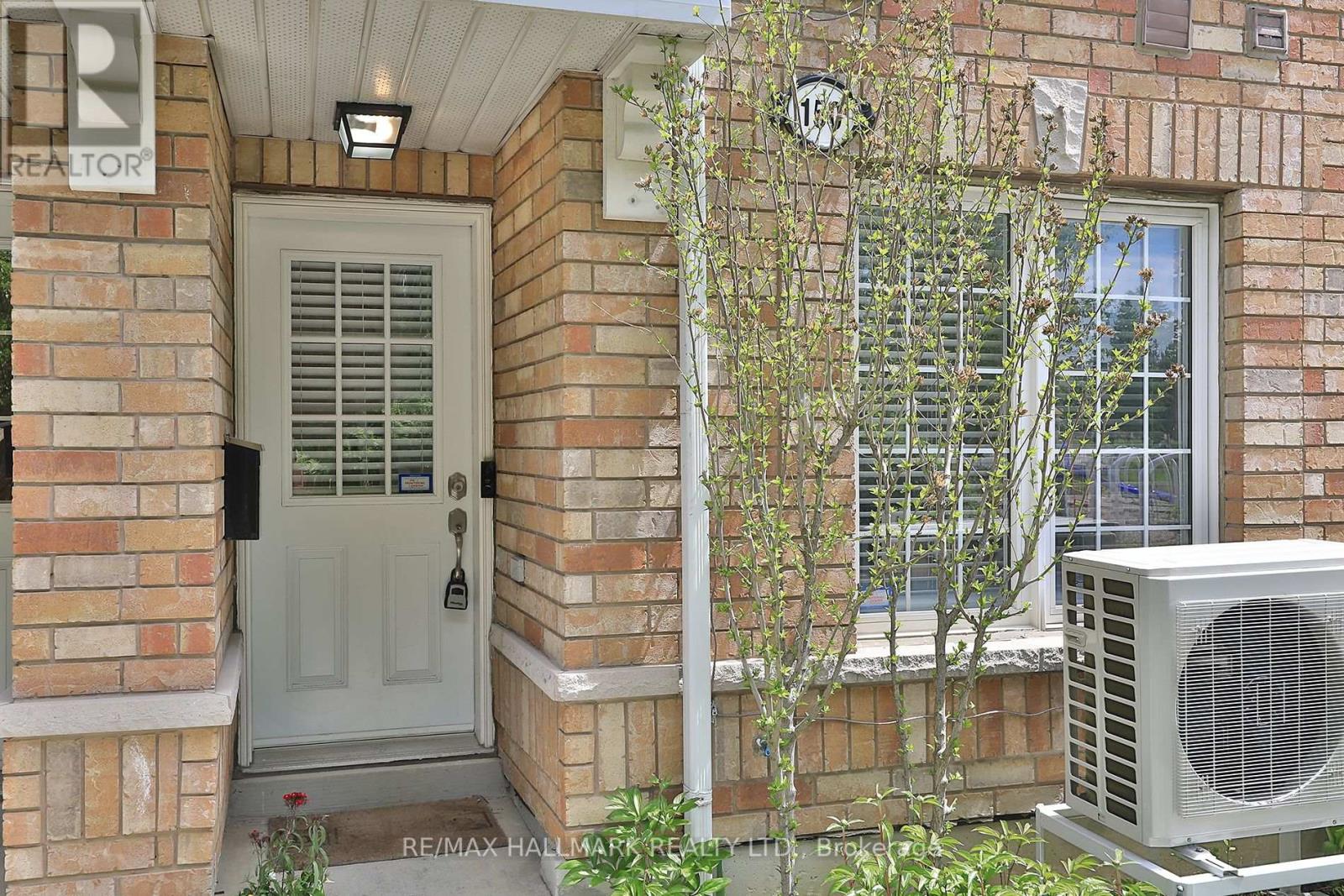 150 Brickworks Lane, Toronto, Ontario  M6N 5H7 - Photo 45 - W12161242