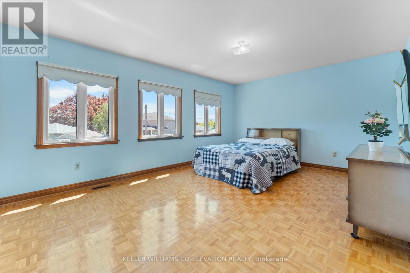18 Norris Place, Toronto, Ontario  M9M 1K6 - Photo 25 - W12161244