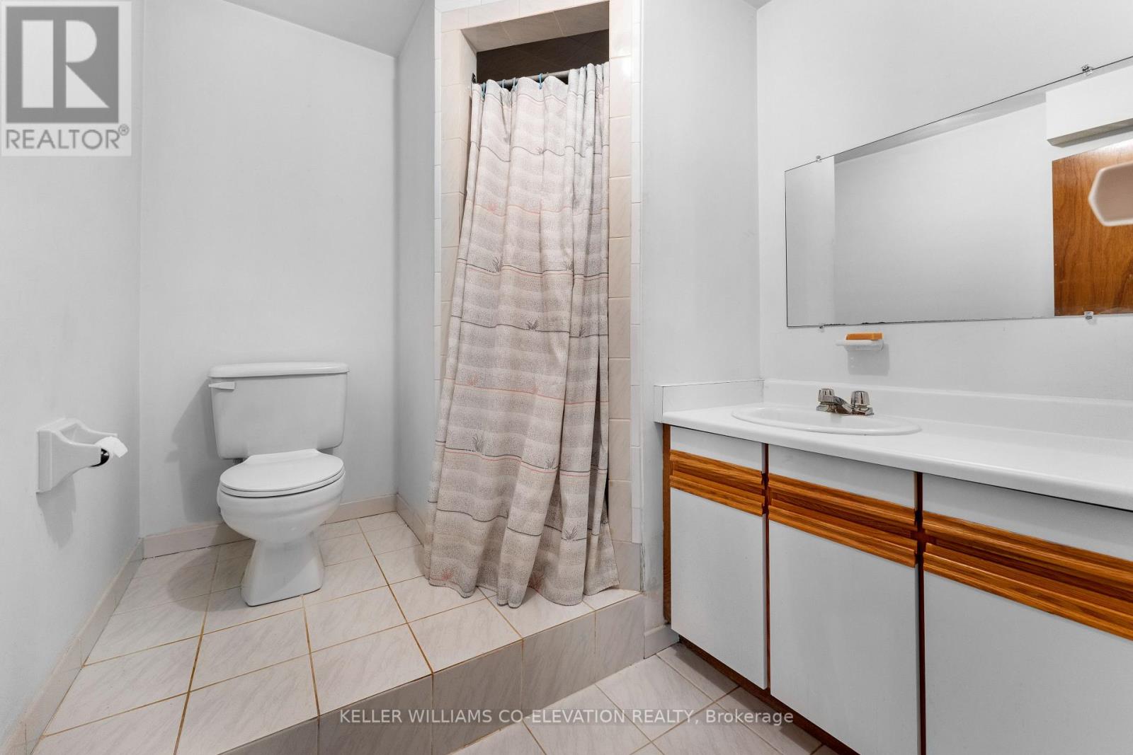 18 Norris Place, Toronto, Ontario  M9M 1K6 - Photo 35 - W12161244