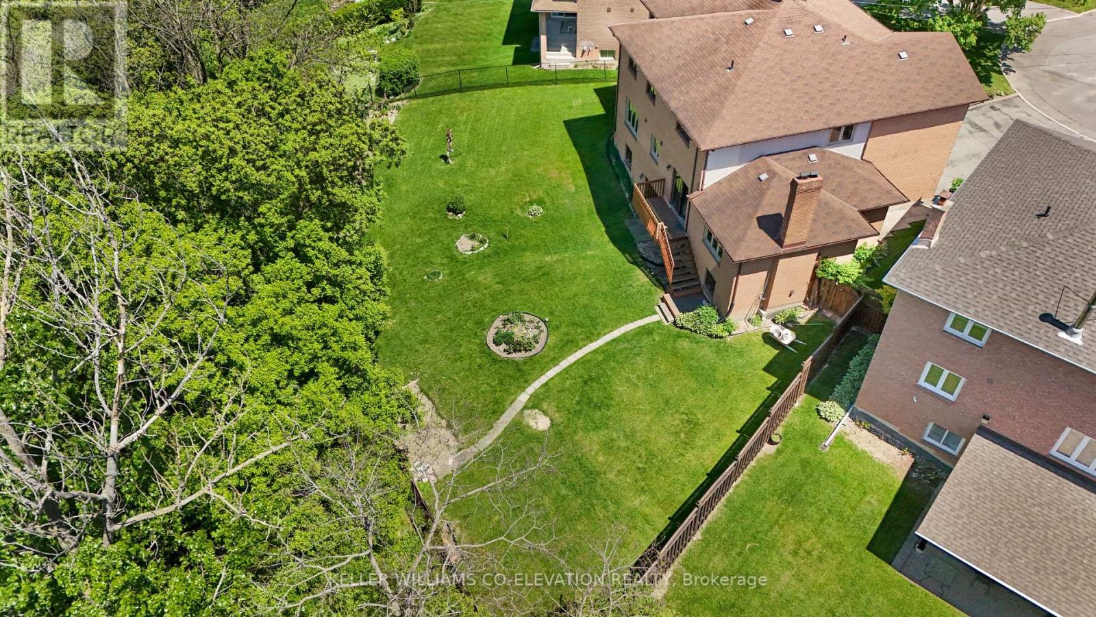 18 Norris Place, Toronto, Ontario  M9M 1K6 - Photo 6 - W12161244