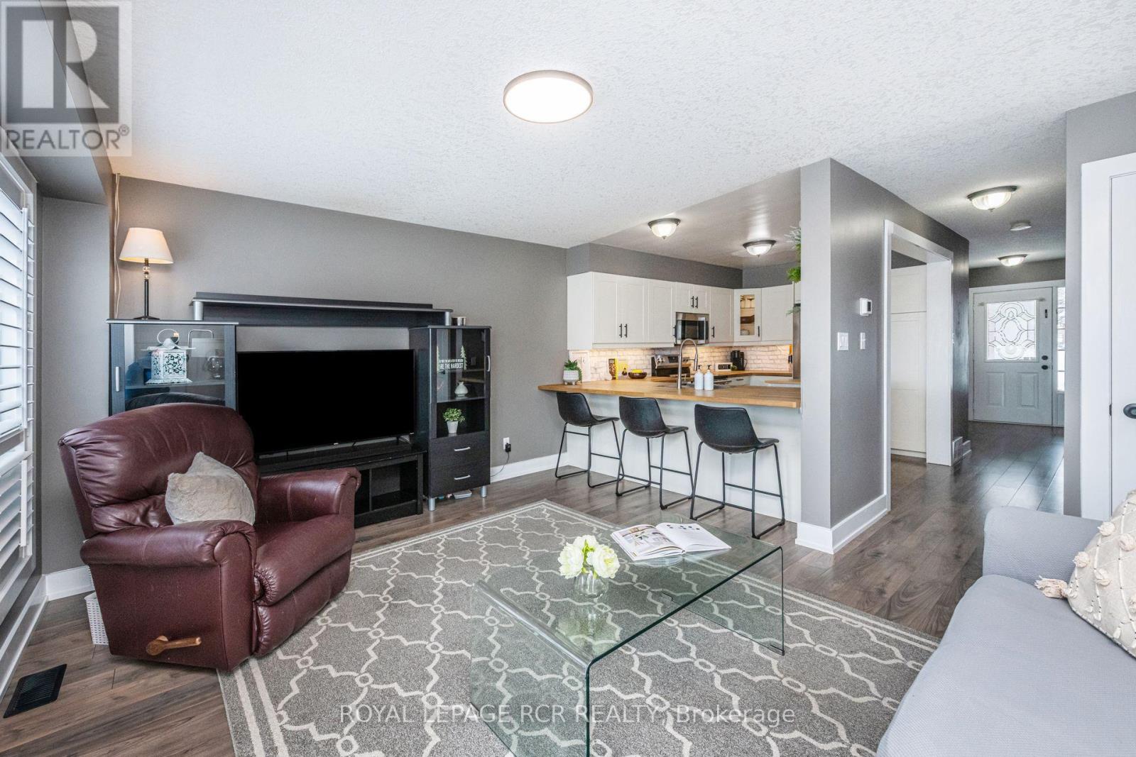 82 Colbourne Crescent, Orangeville, Ontario  L9W 5A9 - Photo 17 - W12161247